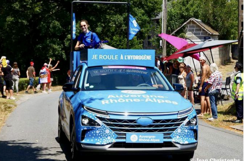 Tour de France. voiture qui roule à l'hydrogène